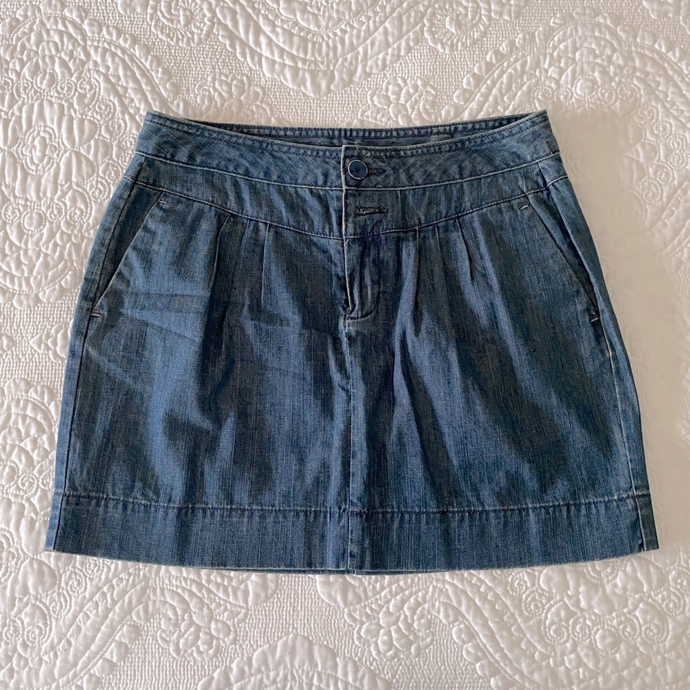 Gap denim mini-skirt / size 4 /TTS